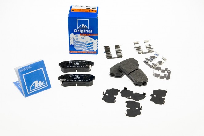 Frein à Disque 13.0460-5872.2 pour HYUNDAI UAT Bremsbelagsatz