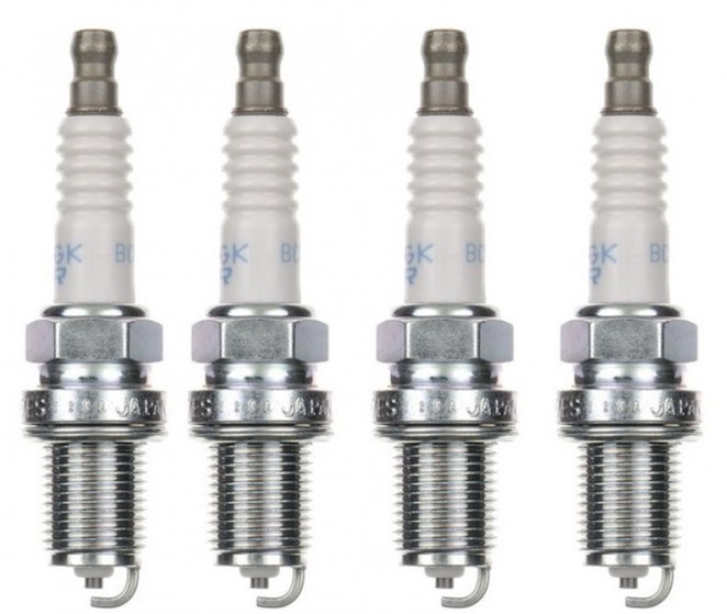 NGK 6717 Jeu de 4 bougies d'allumage V-LINE pour PEUGEOT RENAULT CITROËN 
